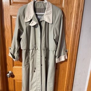 Classic Khaki Women's Trench Coat